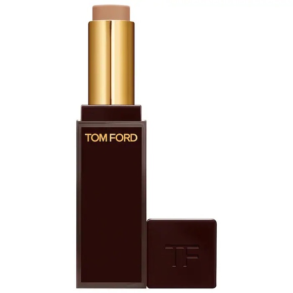 5C0 - TOM FORD Traceless Soft Matte Concealer in Color: 5C0 Caramel 💜 - Picture 1 of 8